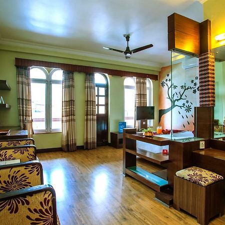 Hotel Snowland Pokhara Esterno foto