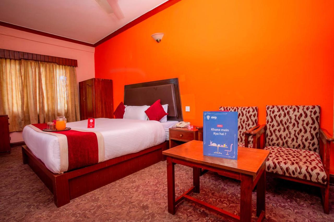Hotel Snowland Pokhara Esterno foto