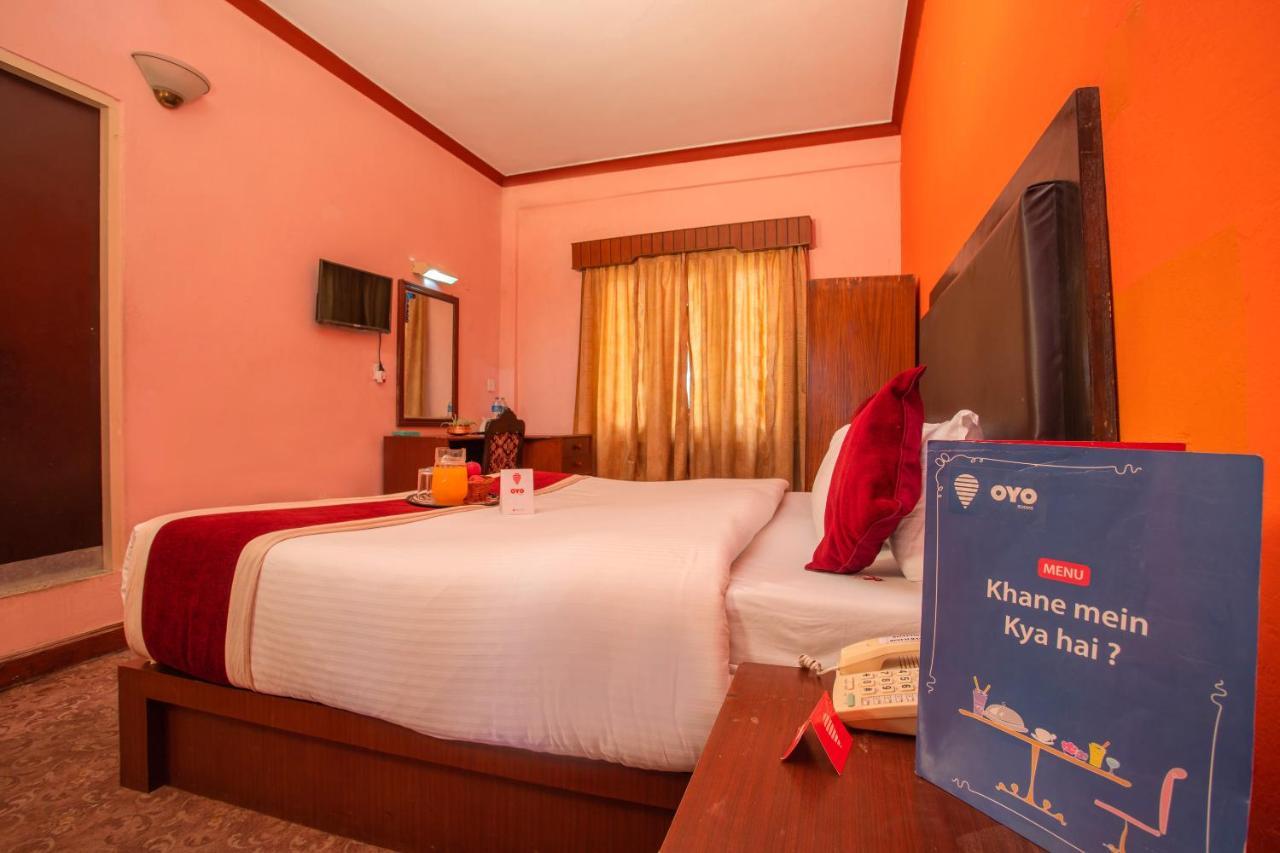 Hotel Snowland Pokhara Esterno foto