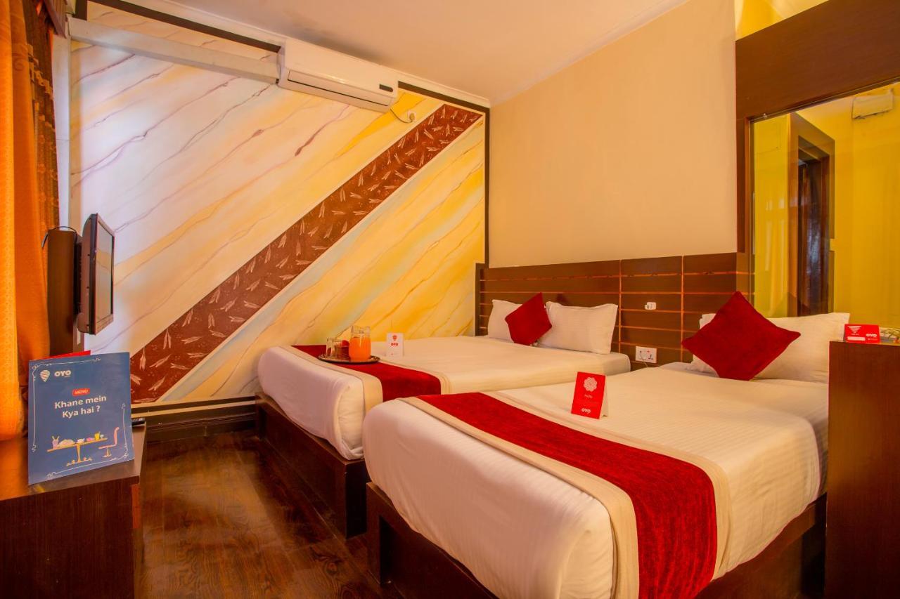 Hotel Snowland Pokhara Esterno foto
