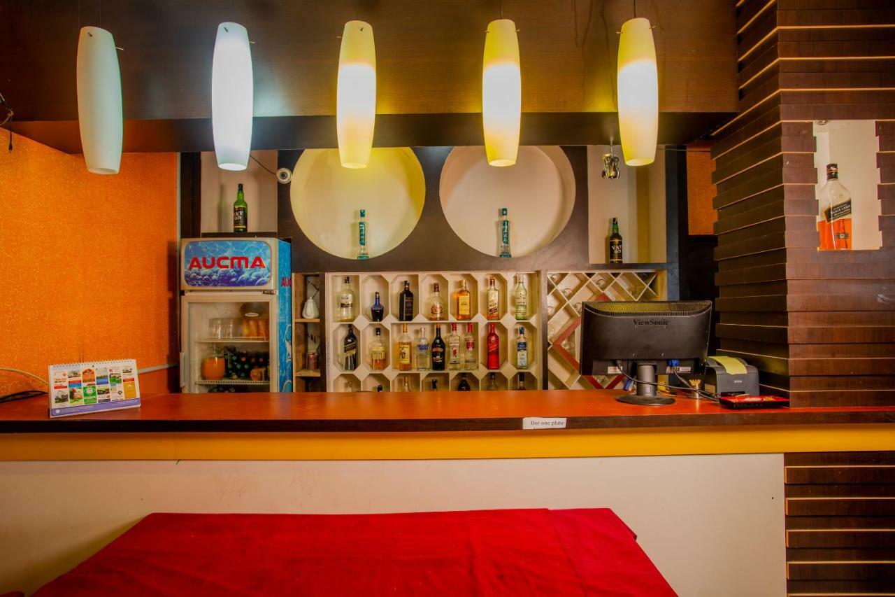 Hotel Snowland Pokhara Esterno foto