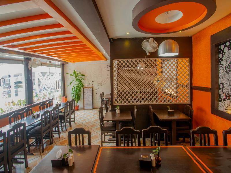 Hotel Snowland Pokhara Esterno foto