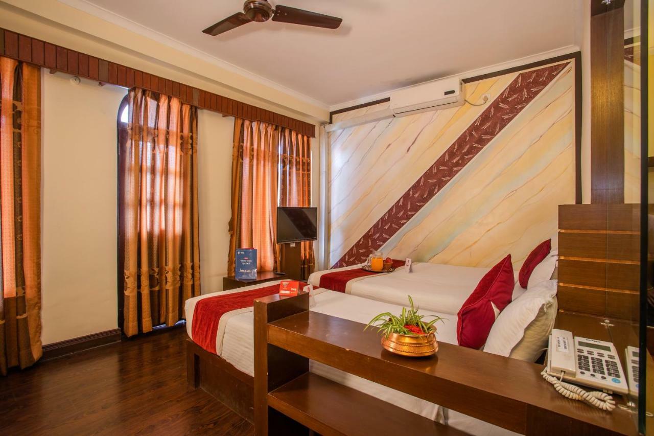 Hotel Snowland Pokhara Esterno foto