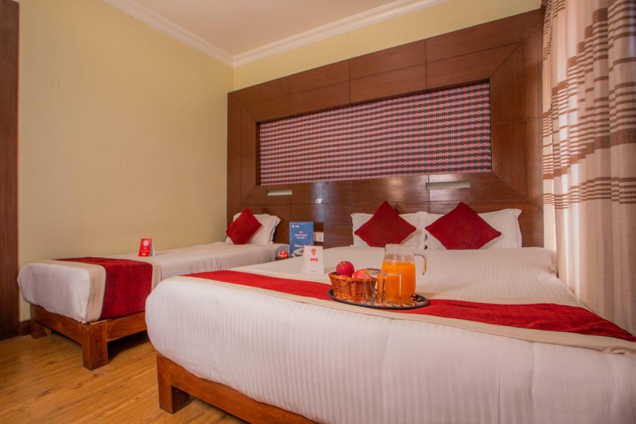 Hotel Snowland Pokhara Esterno foto